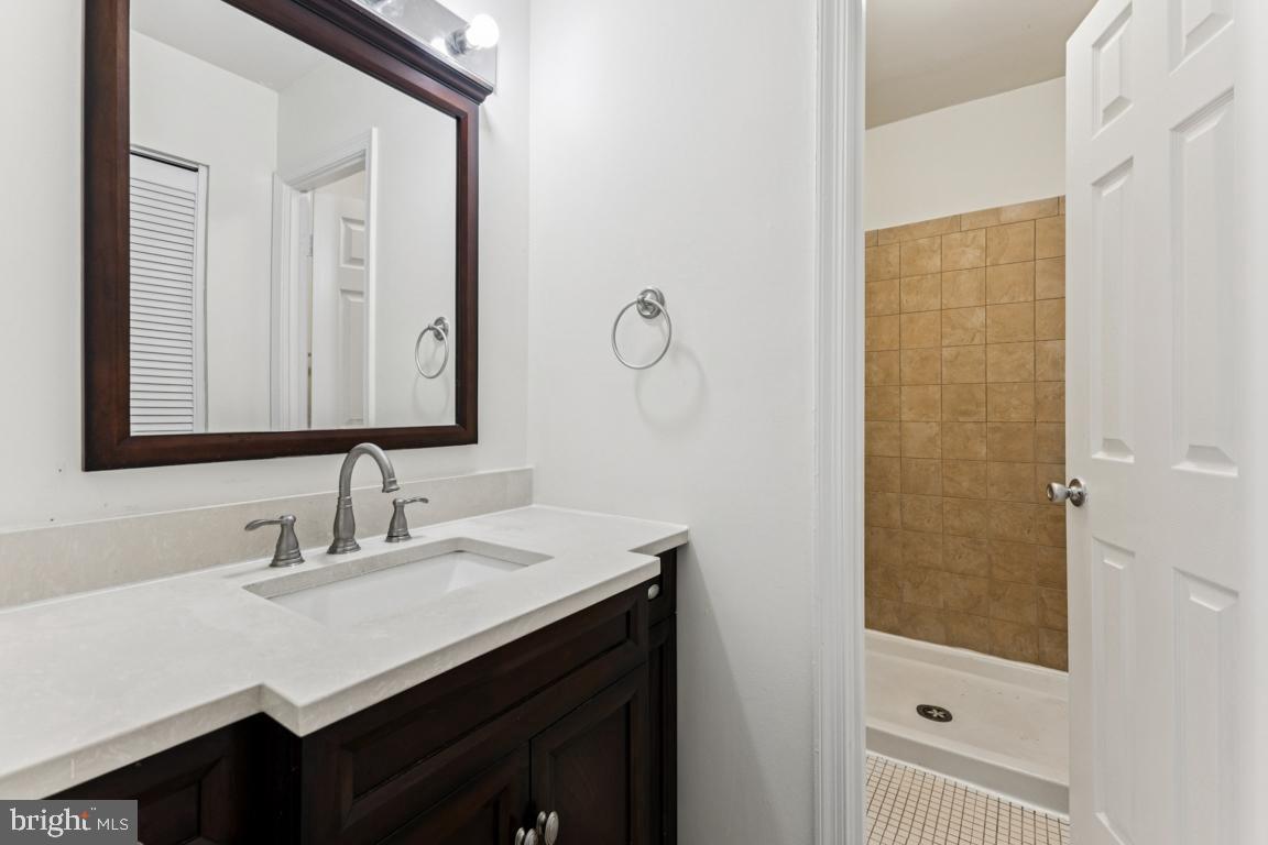 10255 BRADDOCK RD, FAIRFAX, Virginia 22032, 3 Bedrooms Bedrooms, ,2 BathroomsBathrooms,Residential,For sale,10255 BRADDOCK RD,VAFX2266302 MLS # VAFX2266302