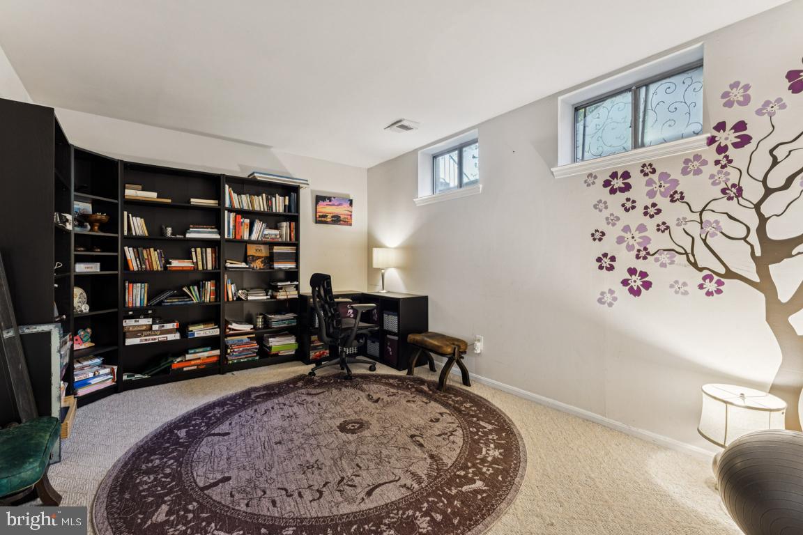 10255 BRADDOCK RD, FAIRFAX, Virginia 22032, 3 Bedrooms Bedrooms, ,2 BathroomsBathrooms,Residential,For sale,10255 BRADDOCK RD,VAFX2266302 MLS # VAFX2266302