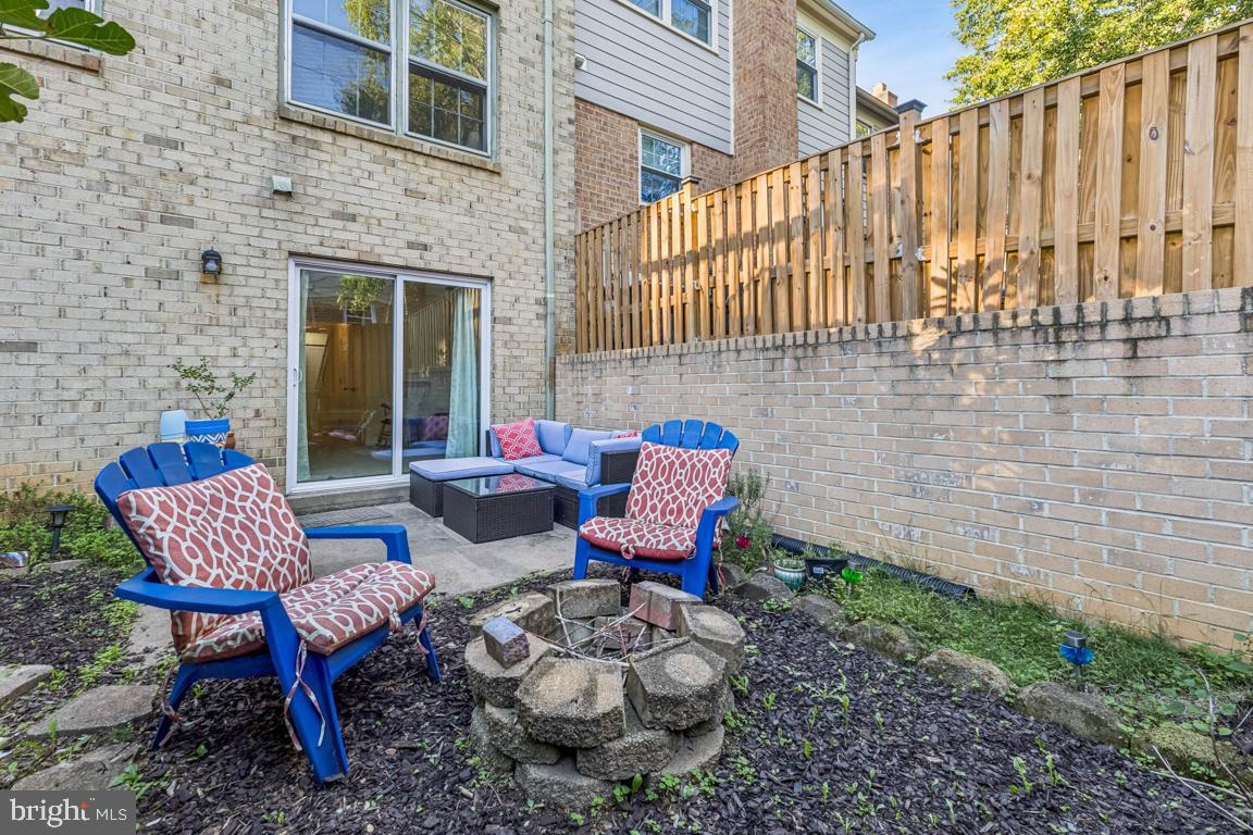 10255 BRADDOCK RD, FAIRFAX, Virginia 22032, 3 Bedrooms Bedrooms, ,2 BathroomsBathrooms,Residential,For sale,10255 BRADDOCK RD,VAFX2266302 MLS # VAFX2266302