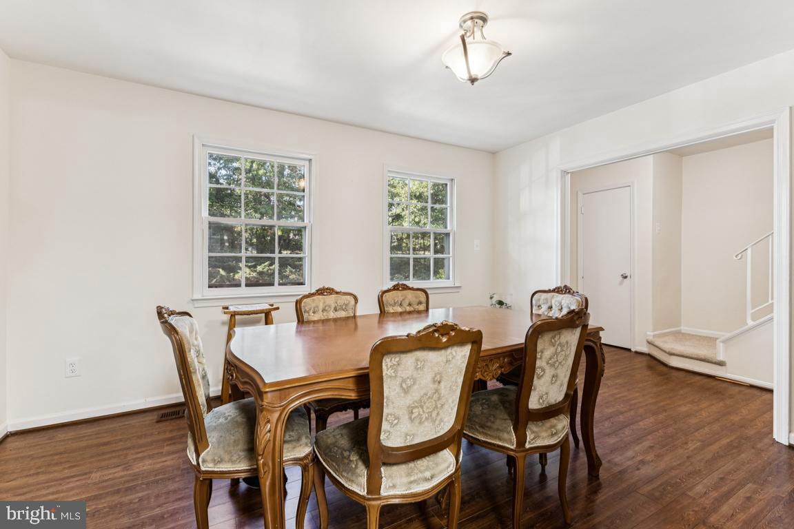 10255 BRADDOCK RD, FAIRFAX, Virginia 22032, 3 Bedrooms Bedrooms, ,2 BathroomsBathrooms,Residential,For sale,10255 BRADDOCK RD,VAFX2266302 MLS # VAFX2266302