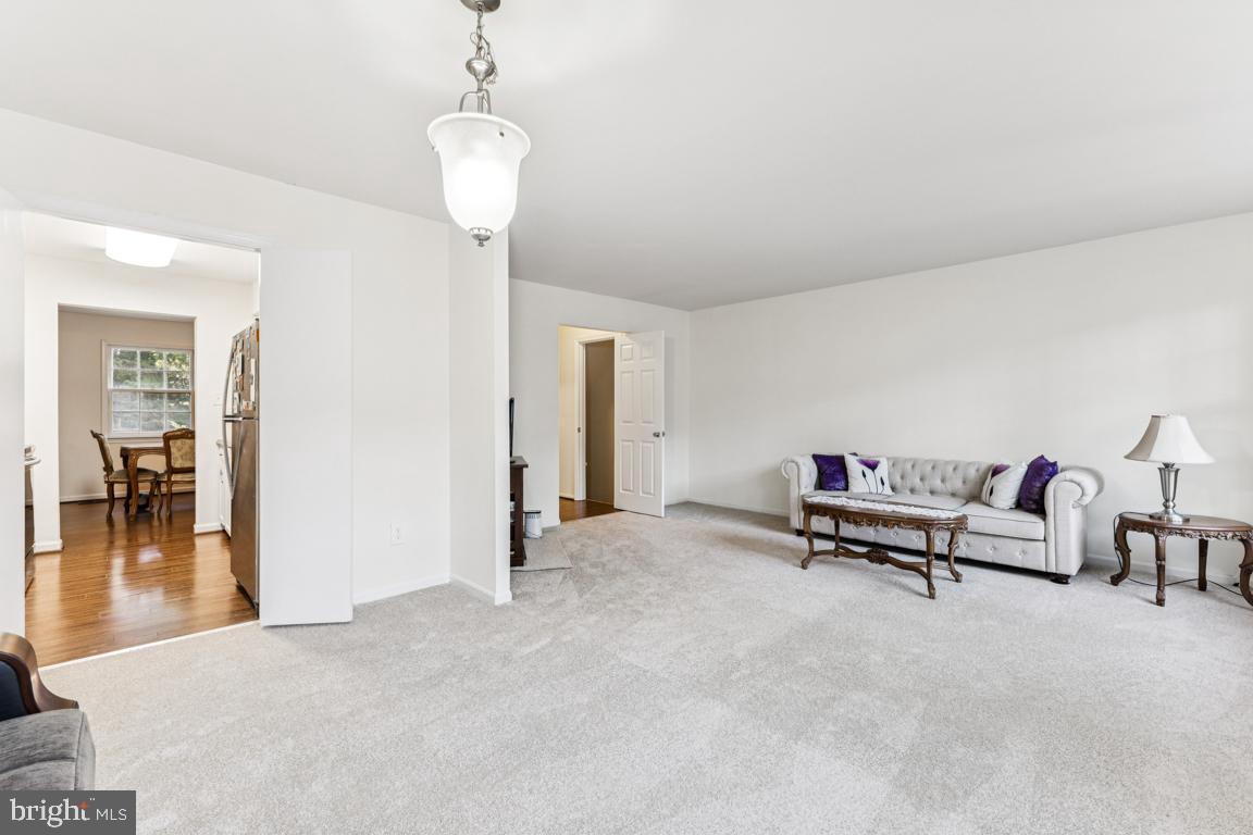 10255 BRADDOCK RD, FAIRFAX, Virginia 22032, 3 Bedrooms Bedrooms, ,2 BathroomsBathrooms,Residential,For sale,10255 BRADDOCK RD,VAFX2266302 MLS # VAFX2266302