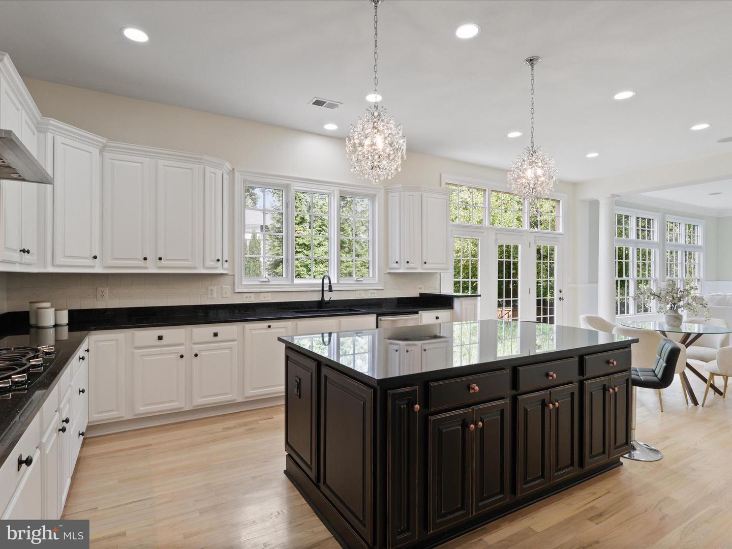 904 LOCUST ST, HERNDON, Virginia 20170, 4 Bedrooms Bedrooms, ,5 BathroomsBathrooms,Residential,For sale,904 LOCUST ST,VAFX2266444 MLS # VAFX2266444