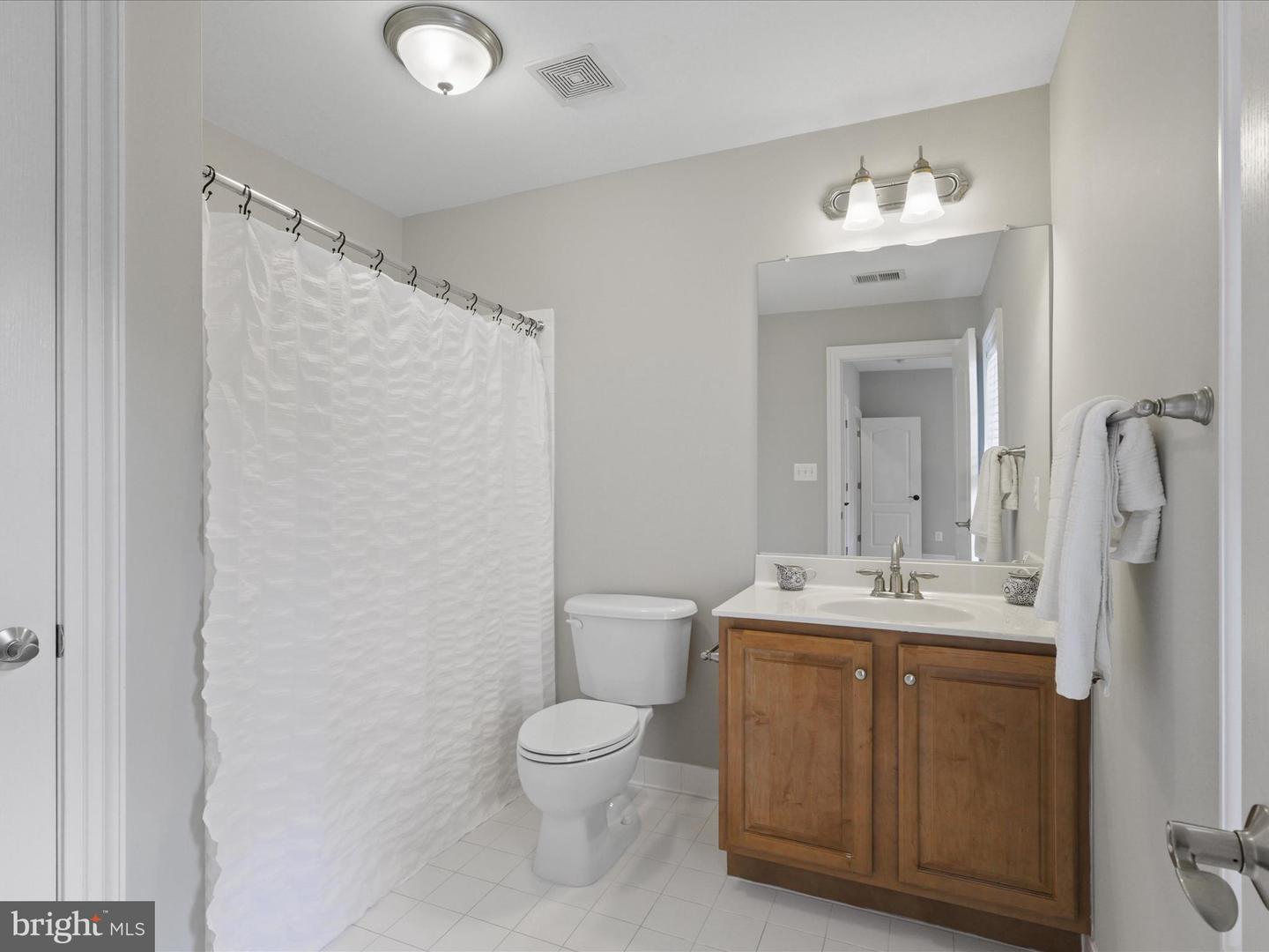 904 LOCUST ST, HERNDON, Virginia 20170, 4 Bedrooms Bedrooms, ,5 BathroomsBathrooms,Residential,For sale,904 LOCUST ST,VAFX2266444 MLS # VAFX2266444