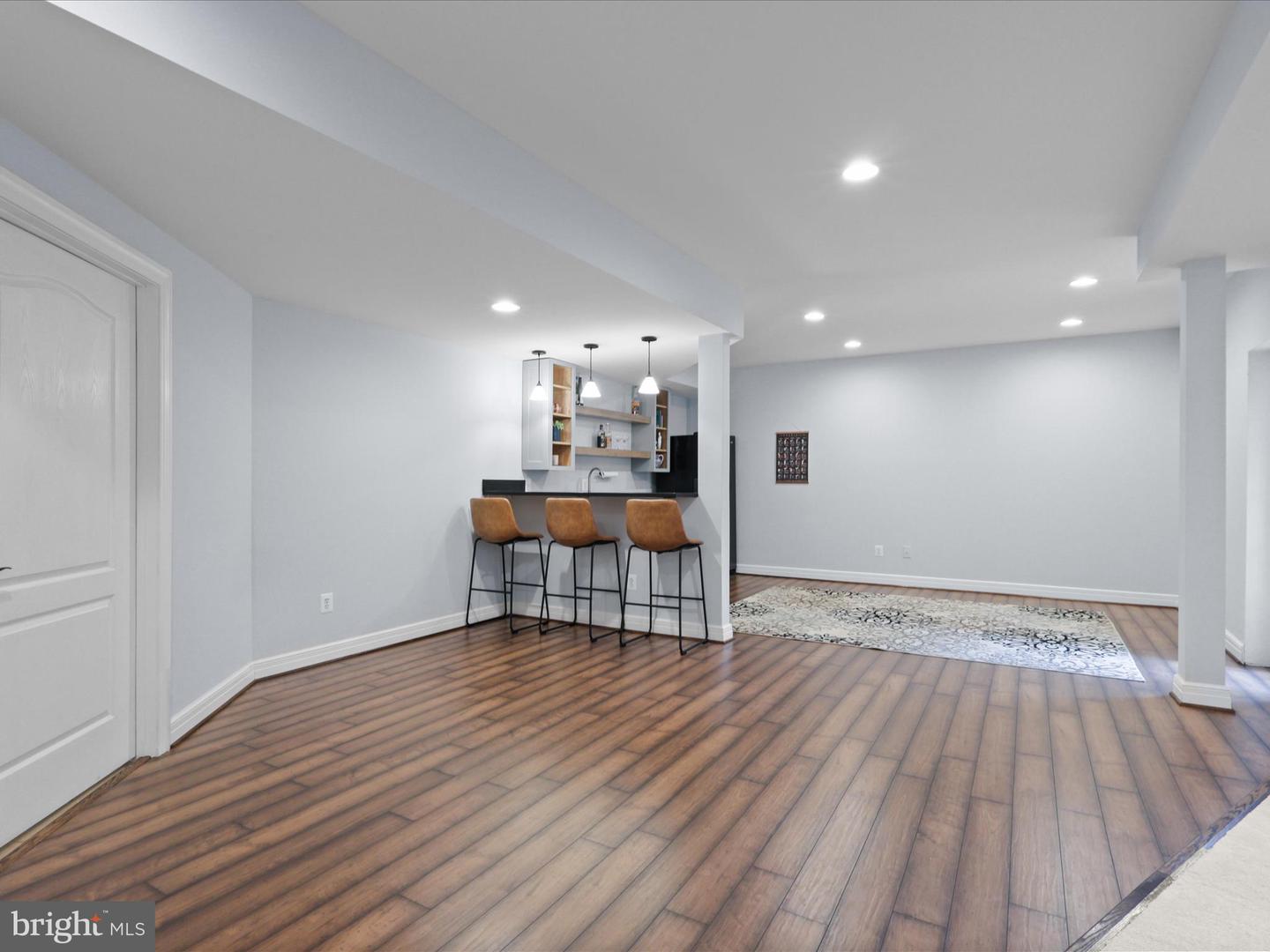 904 LOCUST ST, HERNDON, Virginia 20170, 4 Bedrooms Bedrooms, ,5 BathroomsBathrooms,Residential,For sale,904 LOCUST ST,VAFX2266444 MLS # VAFX2266444