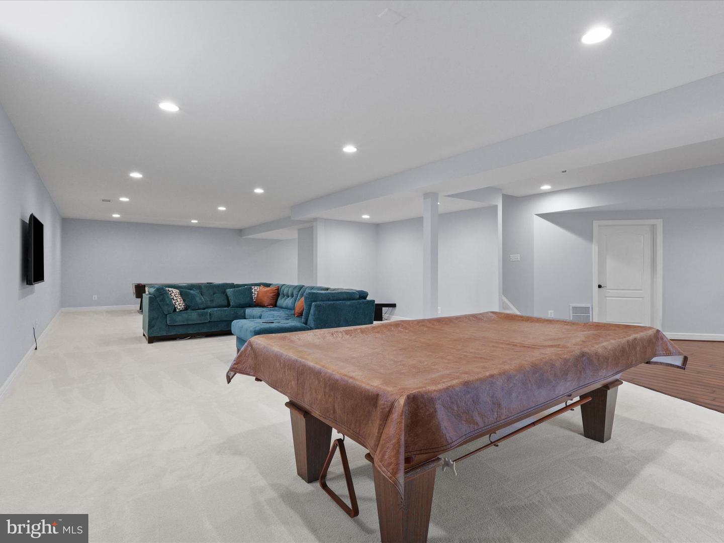 904 LOCUST ST, HERNDON, Virginia 20170, 4 Bedrooms Bedrooms, ,5 BathroomsBathrooms,Residential,For sale,904 LOCUST ST,VAFX2266444 MLS # VAFX2266444