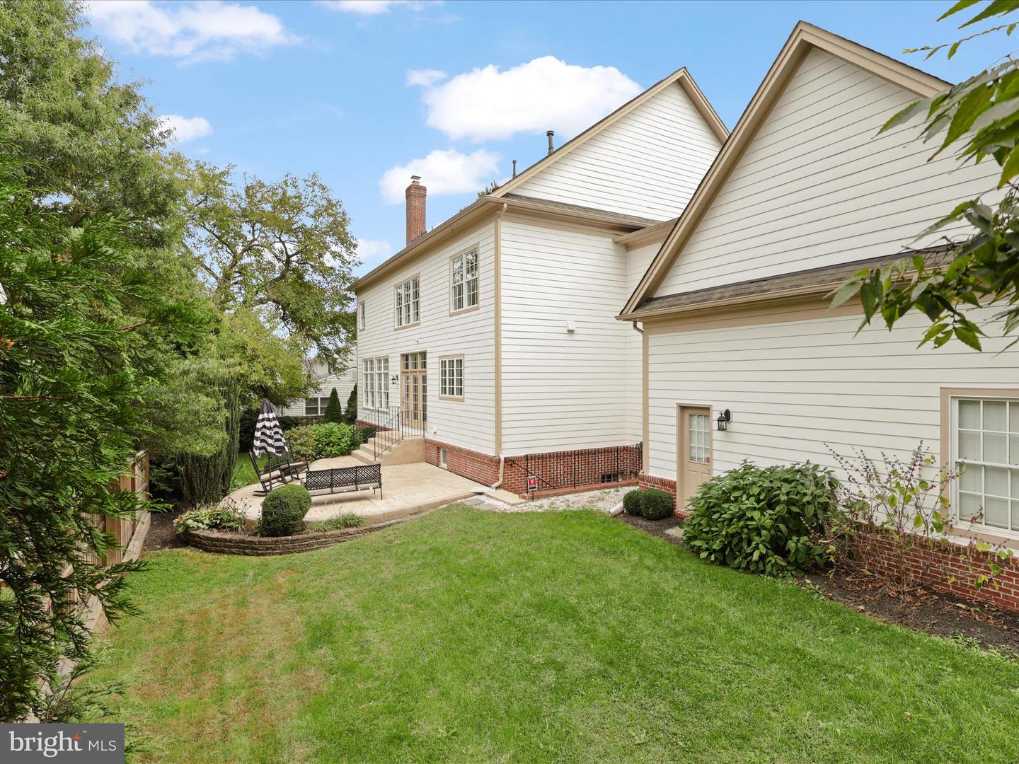 904 LOCUST ST, HERNDON, Virginia 20170, 4 Bedrooms Bedrooms, ,5 BathroomsBathrooms,Residential,For sale,904 LOCUST ST,VAFX2266444 MLS # VAFX2266444