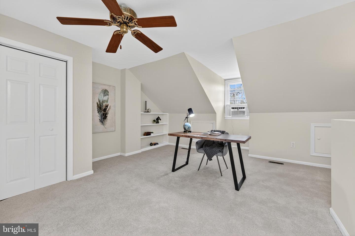 464 W GLEBE RD, ALEXANDRIA, Virginia 22305, 3 Bedrooms Bedrooms, ,3 BathroomsBathrooms,Residential,For sale,464 W GLEBE RD,VAAX2049636 MLS # VAAX2049636