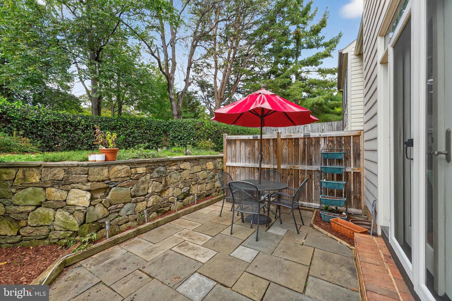 464 W GLEBE RD, ALEXANDRIA, Virginia 22305, 3 Bedrooms Bedrooms, ,3 BathroomsBathrooms,Residential,For sale,464 W GLEBE RD,VAAX2049636 MLS # VAAX2049636