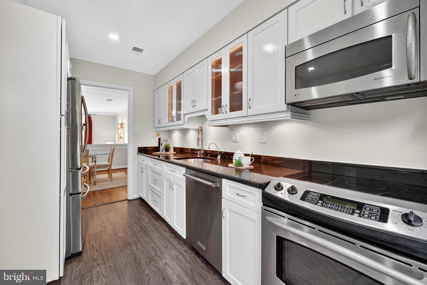 464 W GLEBE RD, ALEXANDRIA, Virginia 22305, 3 Bedrooms Bedrooms, ,3 BathroomsBathrooms,Residential,For sale,464 W GLEBE RD,VAAX2049636 MLS # VAAX2049636