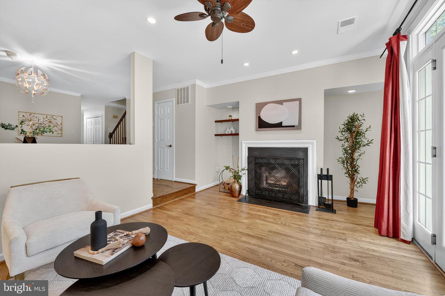 464 W GLEBE RD, ALEXANDRIA, Virginia 22305, 3 Bedrooms Bedrooms, ,3 BathroomsBathrooms,Residential,For sale,464 W GLEBE RD,VAAX2049636 MLS # VAAX2049636