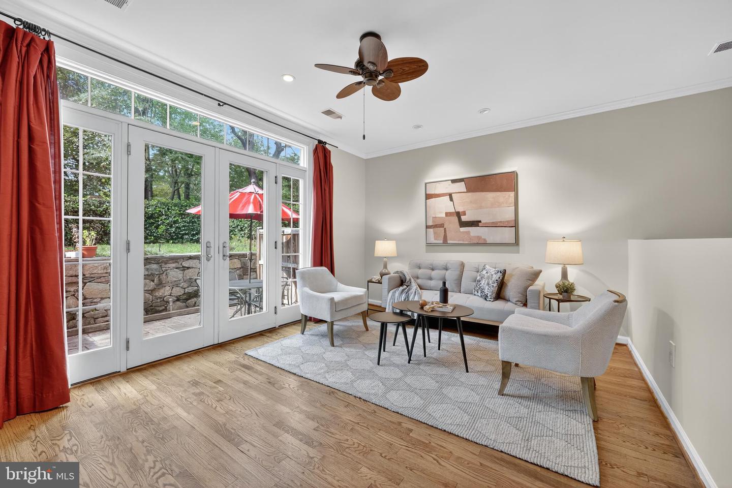 464 W GLEBE RD, ALEXANDRIA, Virginia 22305, 3 Bedrooms Bedrooms, ,3 BathroomsBathrooms,Residential,For sale,464 W GLEBE RD,VAAX2049636 MLS # VAAX2049636