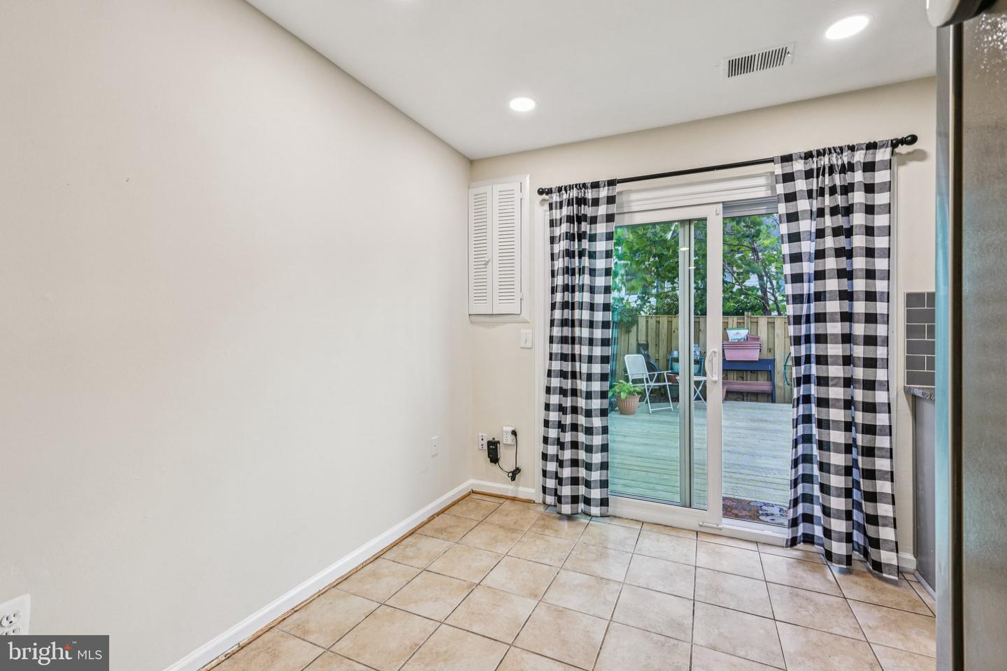 13306 PREUIT PL, HERNDON, Virginia 20170, 3 Bedrooms Bedrooms, ,2 BathroomsBathrooms,Residential,For sale,13306 PREUIT PL,VAFX2267316 MLS # VAFX2267316