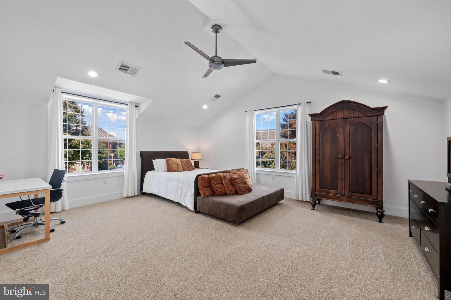 18441 LANIER ISLAND SQ, LEESBURG, Virginia 20176, 3 Bedrooms Bedrooms, ,4 BathroomsBathrooms,Residential,For sale,18441 LANIER ISLAND SQ,VALO2106880 MLS # VALO2106880