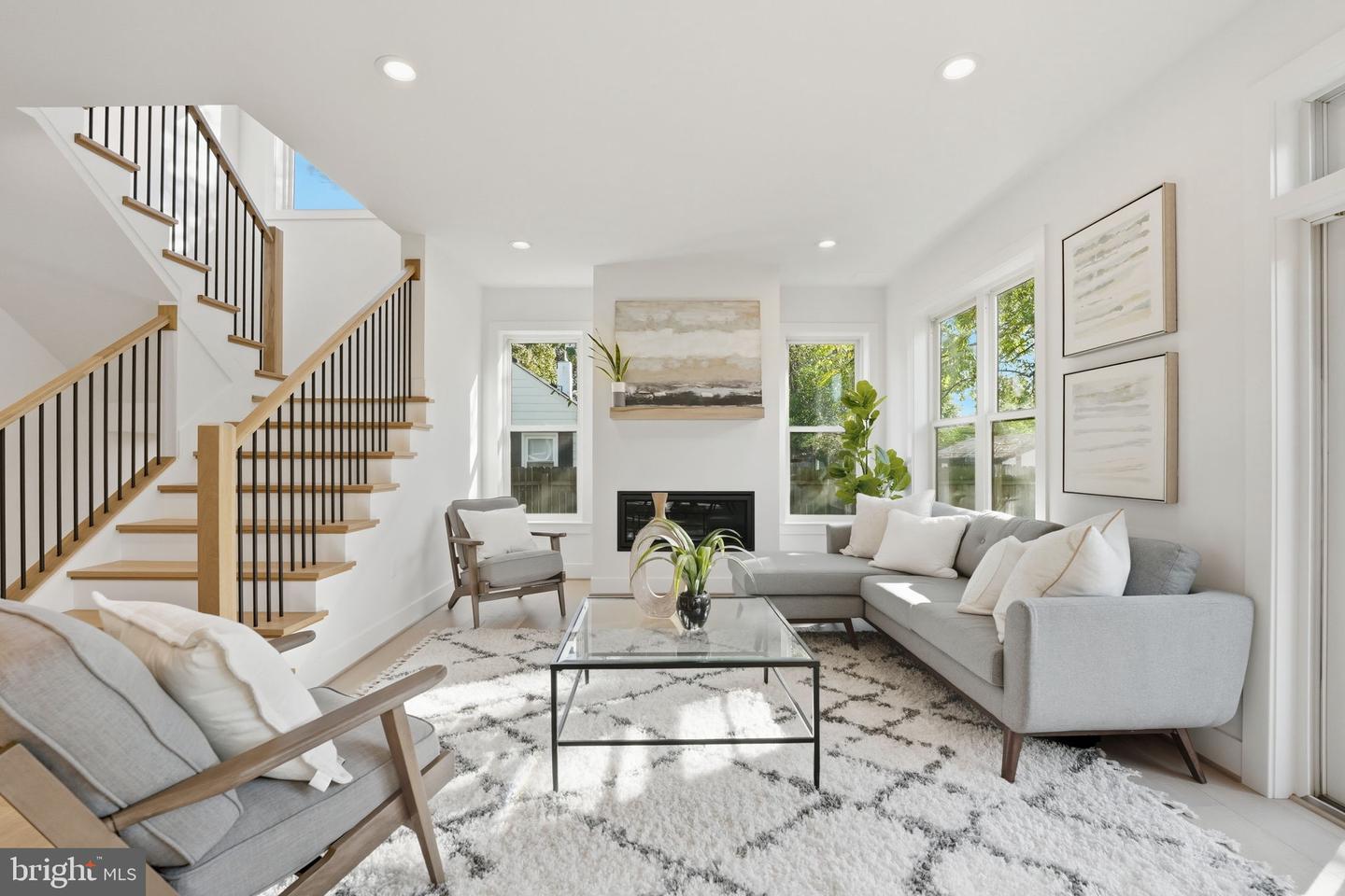 3218 BLUNDELL RD, FALLS CHURCH, Virginia 22042, 6 Bedrooms Bedrooms, ,5 BathroomsBathrooms,Residential,For sale,3218 BLUNDELL RD,VAFX2267528 MLS # VAFX2267528
