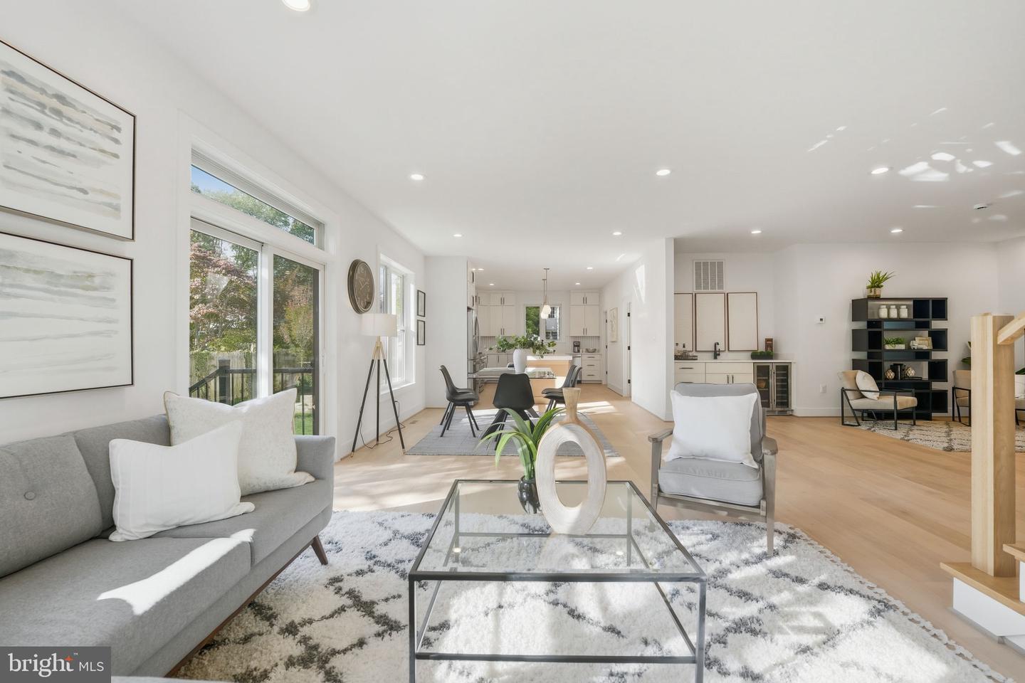 3218 BLUNDELL RD, FALLS CHURCH, Virginia 22042, 6 Bedrooms Bedrooms, ,5 BathroomsBathrooms,Residential,For sale,3218 BLUNDELL RD,VAFX2267528 MLS # VAFX2267528