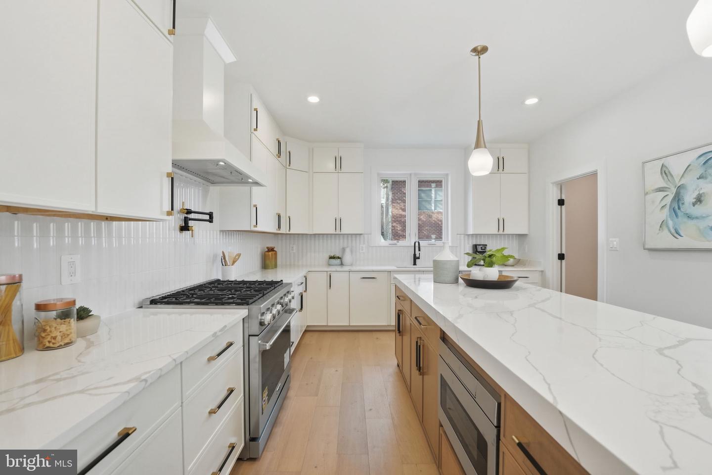 3218 BLUNDELL RD, FALLS CHURCH, Virginia 22042, 6 Bedrooms Bedrooms, ,5 BathroomsBathrooms,Residential,For sale,3218 BLUNDELL RD,VAFX2267528 MLS # VAFX2267528