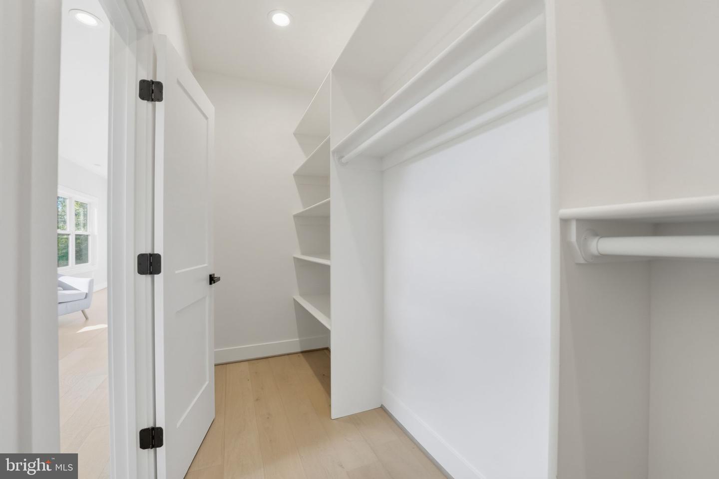 3218 BLUNDELL RD, FALLS CHURCH, Virginia 22042, 6 Bedrooms Bedrooms, ,5 BathroomsBathrooms,Residential,For sale,3218 BLUNDELL RD,VAFX2267528 MLS # VAFX2267528