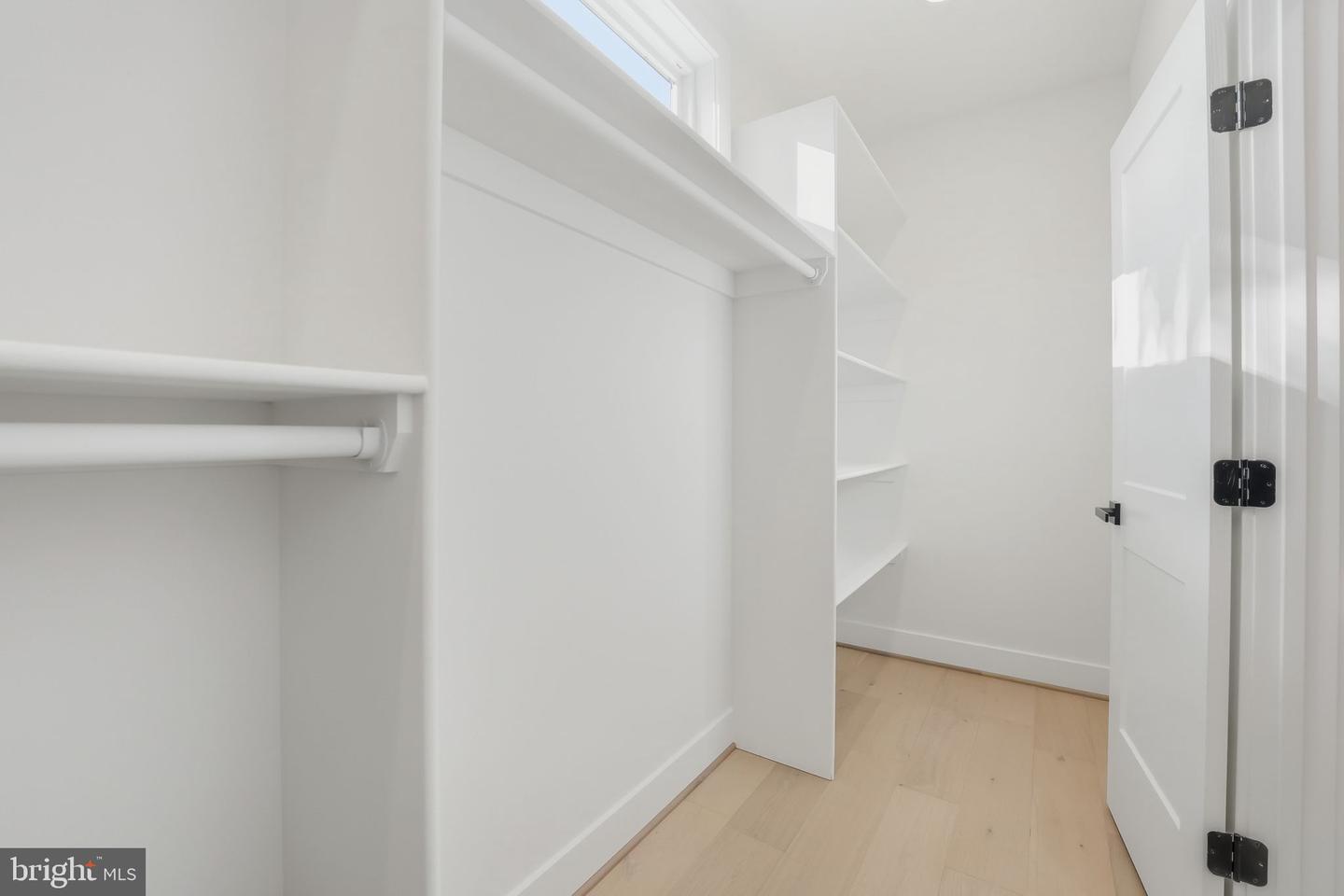 3218 BLUNDELL RD, FALLS CHURCH, Virginia 22042, 6 Bedrooms Bedrooms, ,5 BathroomsBathrooms,Residential,For sale,3218 BLUNDELL RD,VAFX2267528 MLS # VAFX2267528
