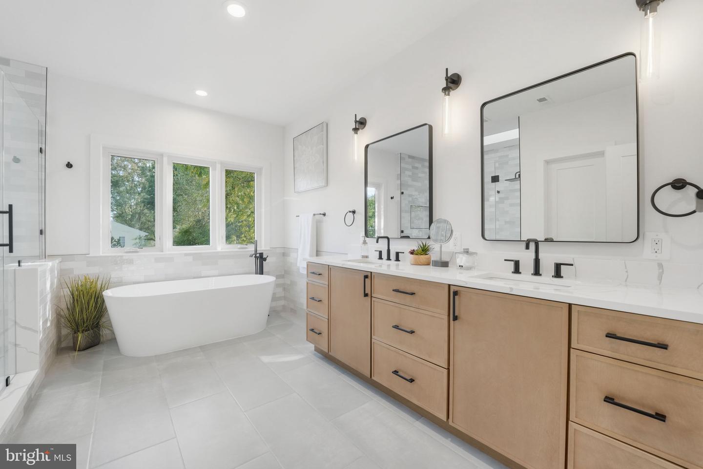 3218 BLUNDELL RD, FALLS CHURCH, Virginia 22042, 6 Bedrooms Bedrooms, ,5 BathroomsBathrooms,Residential,For sale,3218 BLUNDELL RD,VAFX2267528 MLS # VAFX2267528