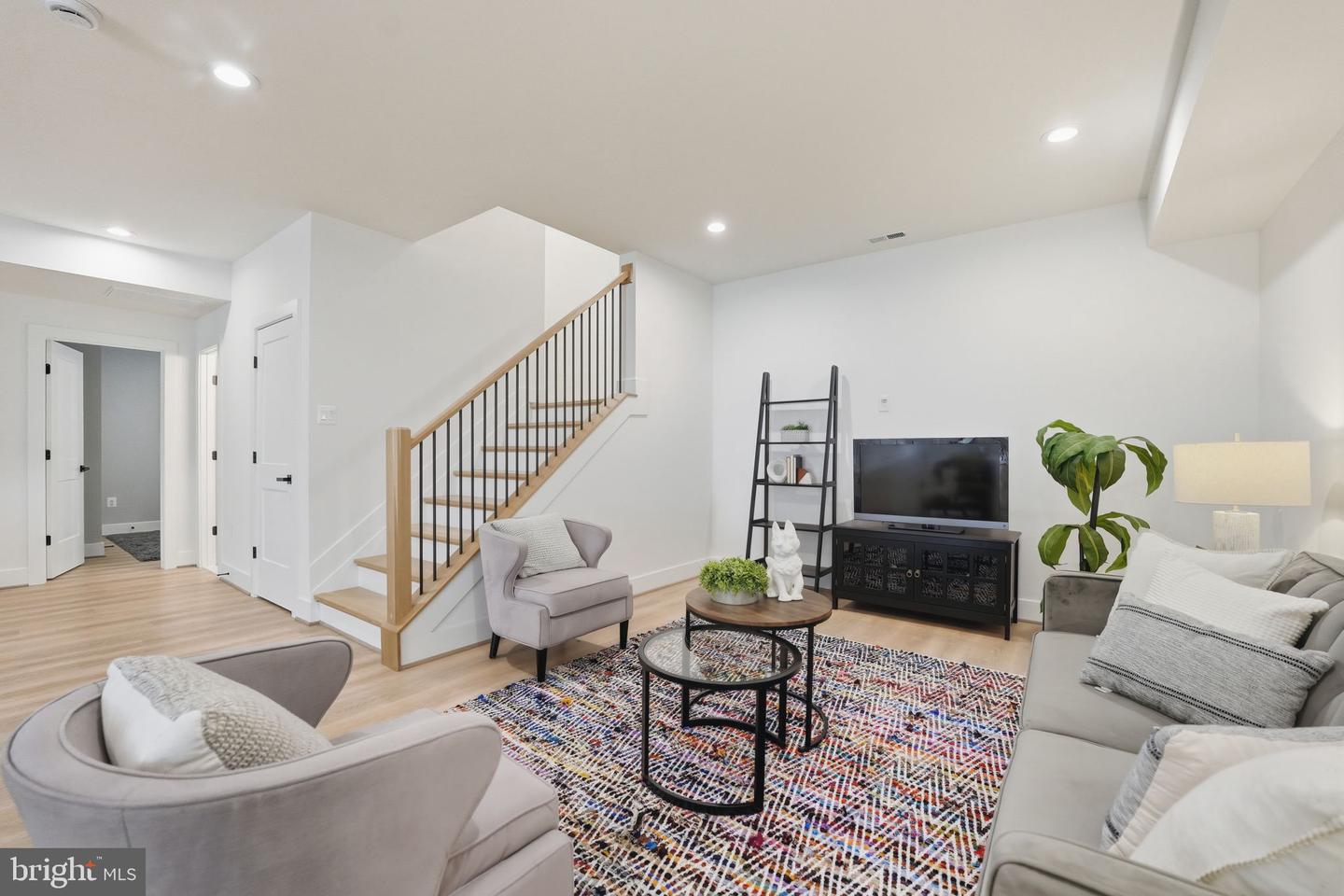 3218 BLUNDELL RD, FALLS CHURCH, Virginia 22042, 6 Bedrooms Bedrooms, ,5 BathroomsBathrooms,Residential,For sale,3218 BLUNDELL RD,VAFX2267528 MLS # VAFX2267528