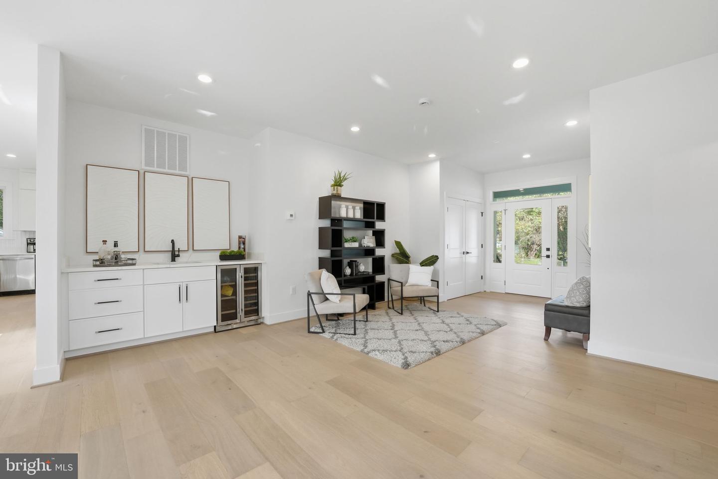 3218 BLUNDELL RD, FALLS CHURCH, Virginia 22042, 6 Bedrooms Bedrooms, ,5 BathroomsBathrooms,Residential,For sale,3218 BLUNDELL RD,VAFX2267528 MLS # VAFX2267528