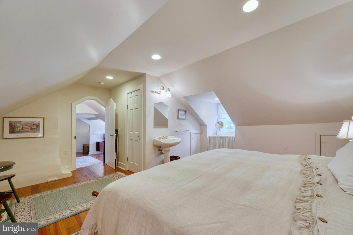 40162 MAIN ST, WATERFORD, Virginia 20197, 4 Bedrooms Bedrooms, ,3 BathroomsBathrooms,Residential,For sale,40162 MAIN ST,VALO2107012 MLS # VALO2107012