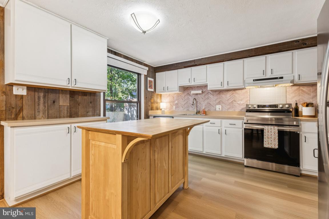 2269 MARGINELLA DR, RESTON, Virginia 20191, 3 Bedrooms Bedrooms, ,2 BathroomsBathrooms,Residential,For sale,2269 MARGINELLA DR,VAFX2267704 MLS # VAFX2267704