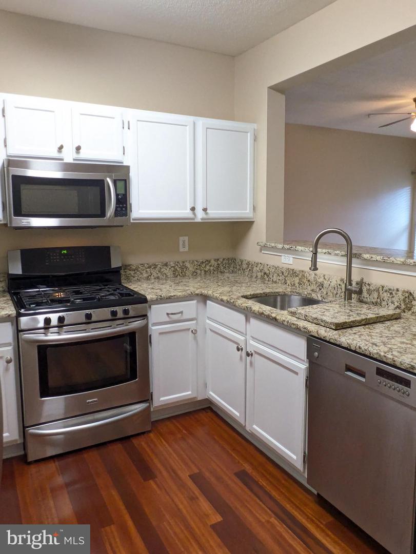 14304 ROSY LN #25, CENTREVILLE, Virginia 20121, 2 Bedrooms Bedrooms, ,2 BathroomsBathrooms,Residential,For sale,14304 ROSY LN #25,VAFX2267808 MLS # VAFX2267808