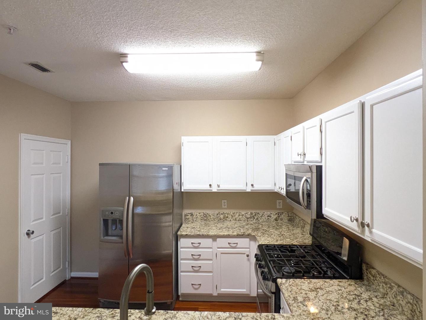 14304 ROSY LN #25, CENTREVILLE, Virginia 20121, 2 Bedrooms Bedrooms, ,2 BathroomsBathrooms,Residential,For sale,14304 ROSY LN #25,VAFX2267808 MLS # VAFX2267808