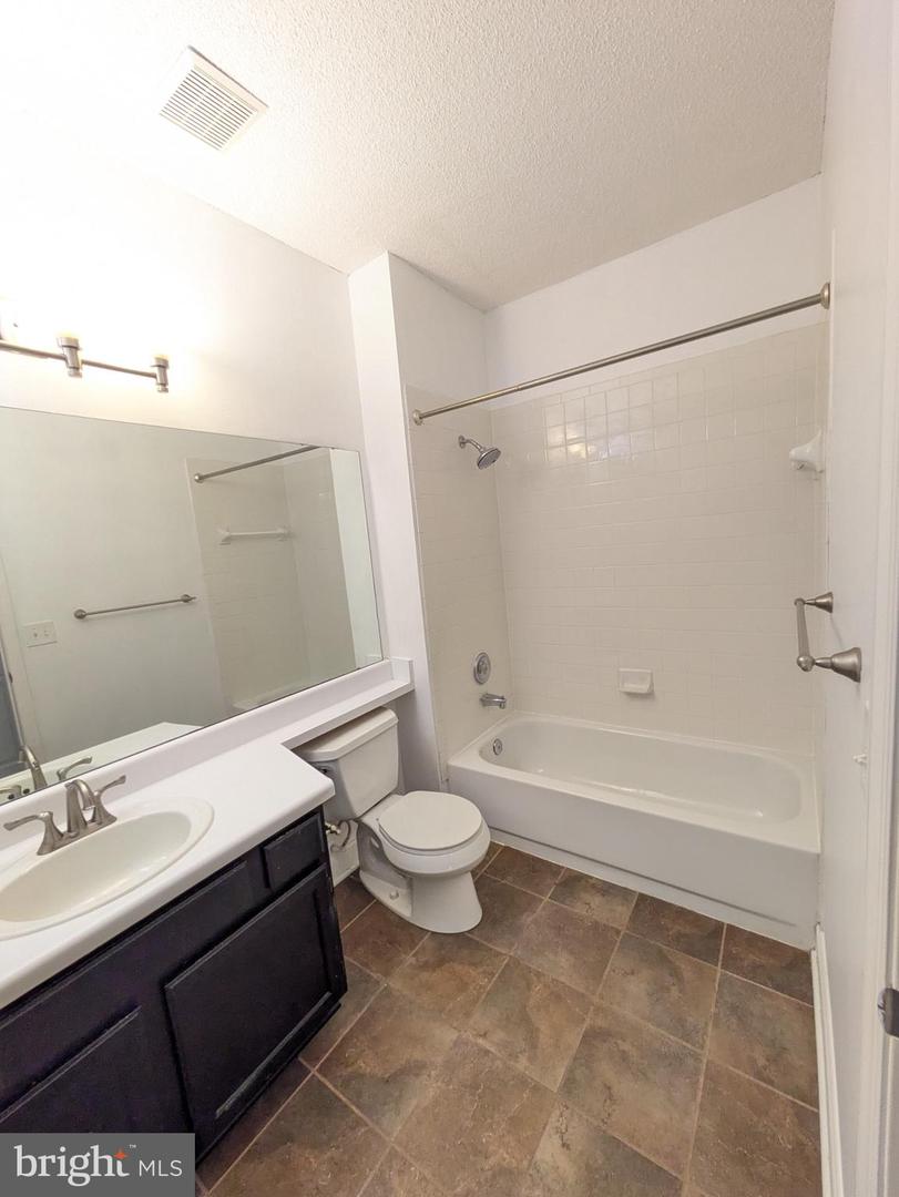 14304 ROSY LN #25, CENTREVILLE, Virginia 20121, 2 Bedrooms Bedrooms, ,2 BathroomsBathrooms,Residential,For sale,14304 ROSY LN #25,VAFX2267808 MLS # VAFX2267808
