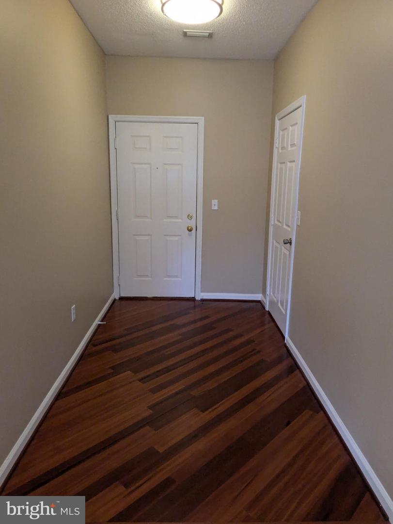 14304 ROSY LN #25, CENTREVILLE, Virginia 20121, 2 Bedrooms Bedrooms, ,2 BathroomsBathrooms,Residential,For sale,14304 ROSY LN #25,VAFX2267808 MLS # VAFX2267808