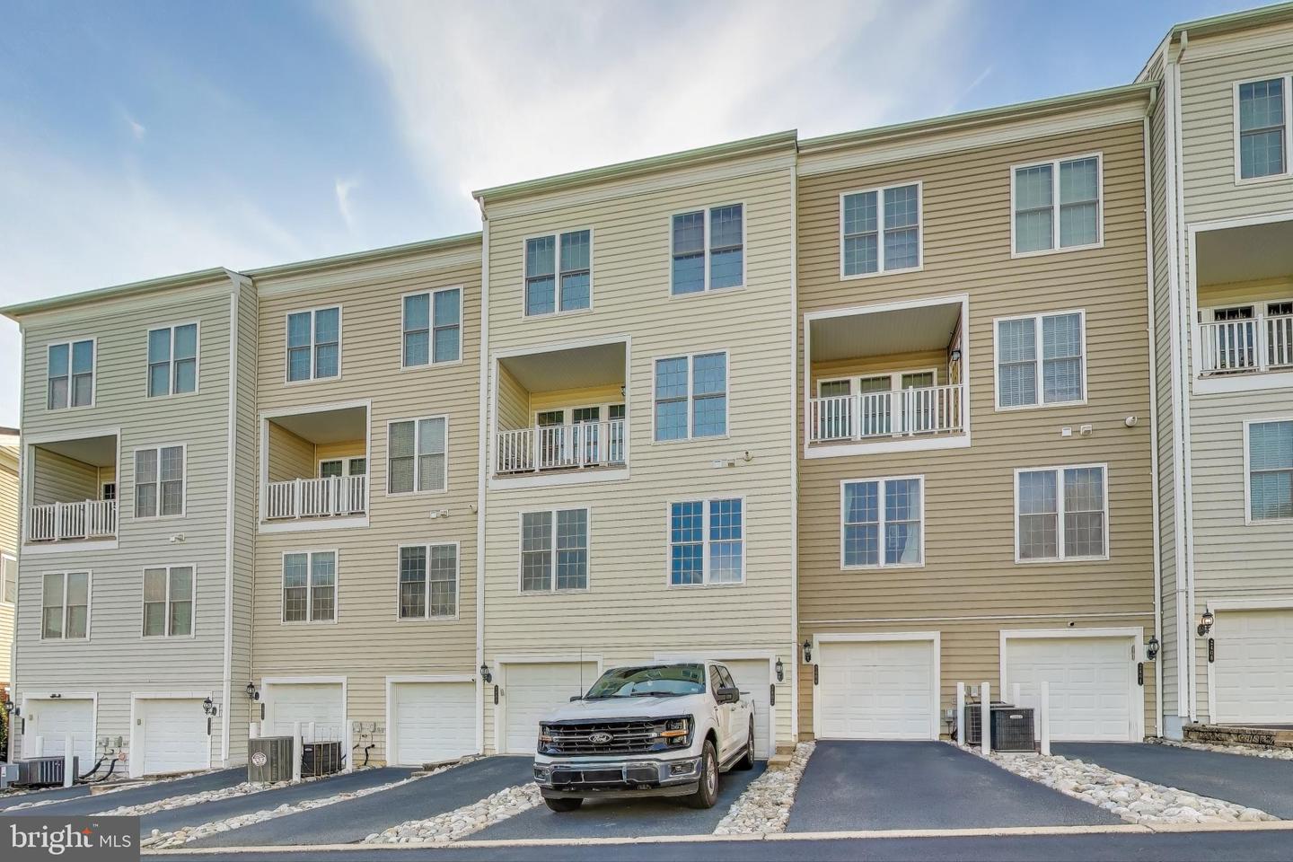 2400 BROOKMOOR LN, WOODBRIDGE, Virginia 22191, 3 Bedrooms Bedrooms, ,2 BathroomsBathrooms,Residential,For sale,2400 BROOKMOOR LN,VAPW2104342 MLS # VAPW2104342