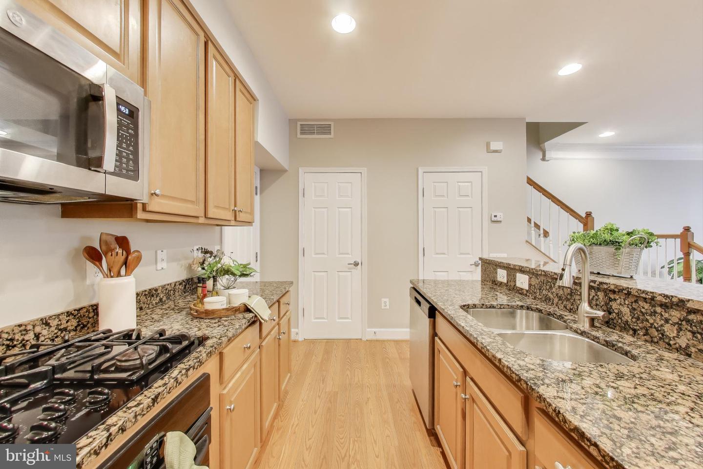 2400 BROOKMOOR LN, WOODBRIDGE, Virginia 22191, 3 Bedrooms Bedrooms, ,2 BathroomsBathrooms,Residential,For sale,2400 BROOKMOOR LN,VAPW2104342 MLS # VAPW2104342