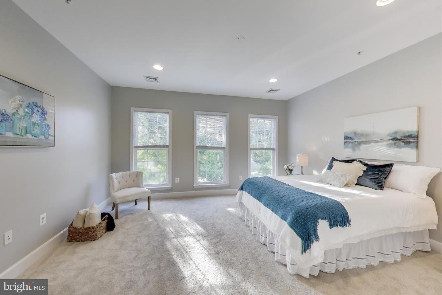 2400 BROOKMOOR LN, WOODBRIDGE, Virginia 22191, 3 Bedrooms Bedrooms, ,2 BathroomsBathrooms,Residential,For sale,2400 BROOKMOOR LN,VAPW2104342 MLS # VAPW2104342