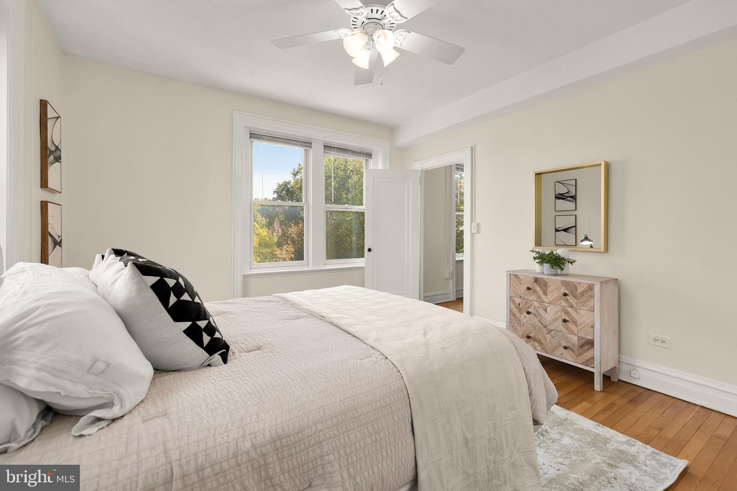 2456 20TH ST NW #403, WASHINGTON, District Of Columbia 20009, 1 Bedroom Bedrooms, ,1 BathroomBathrooms,Residential,For sale,2456 20TH ST NW #403,DCDC2223562 MLS # DCDC2223562