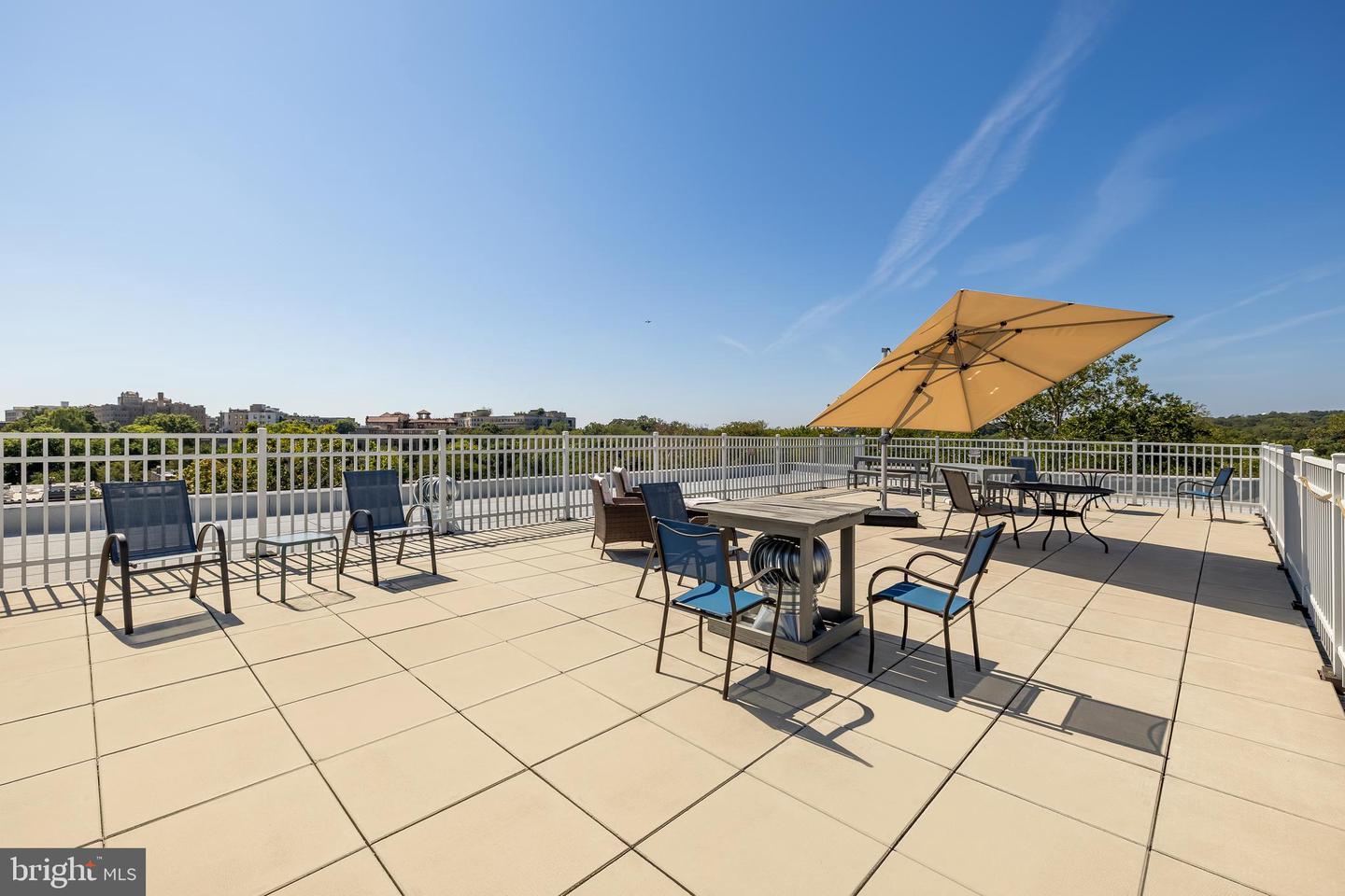 2456 20TH ST NW #403, WASHINGTON, District Of Columbia 20009, 1 Bedroom Bedrooms, ,1 BathroomBathrooms,Residential,For sale,2456 20TH ST NW #403,DCDC2223562 MLS # DCDC2223562