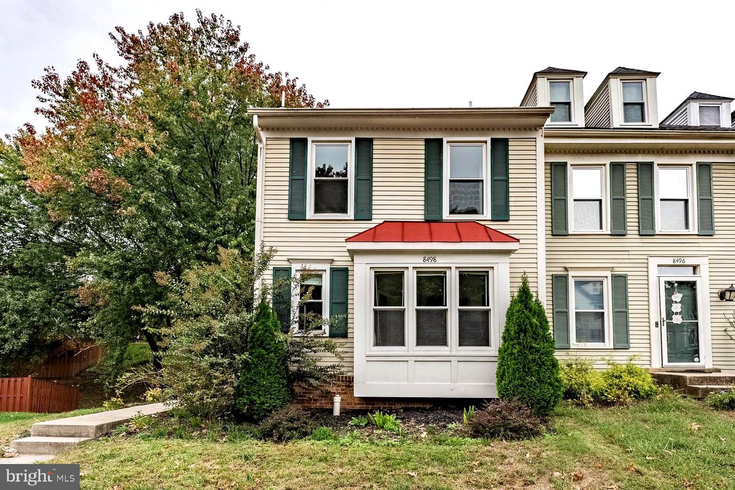 8498 LAUREL OAK DR, SPRINGFIELD, Virginia 22153, 3 Bedrooms Bedrooms, ,3 BathroomsBathrooms,Residential,For sale,8498 LAUREL OAK DR,VAFX2268608 MLS # VAFX2268608