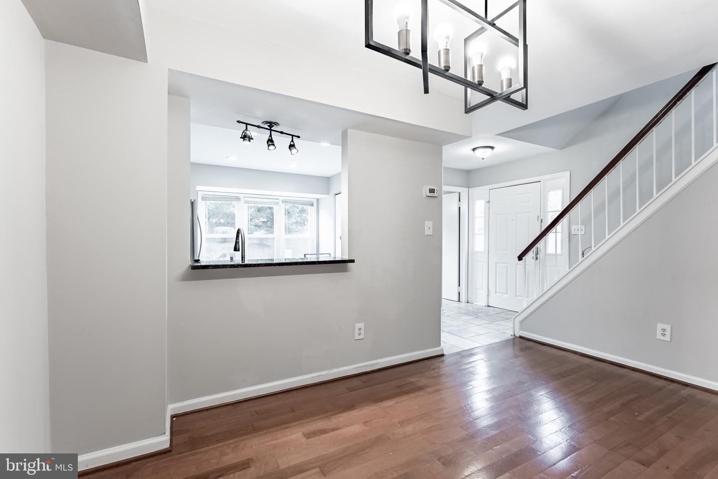 8498 LAUREL OAK DR, SPRINGFIELD, Virginia 22153, 3 Bedrooms Bedrooms, ,3 BathroomsBathrooms,Residential,For sale,8498 LAUREL OAK DR,VAFX2268608 MLS # VAFX2268608
