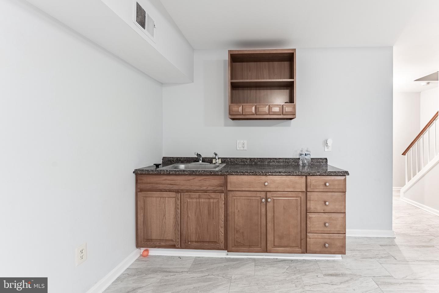 8498 LAUREL OAK DR, SPRINGFIELD, Virginia 22153, 3 Bedrooms Bedrooms, ,3 BathroomsBathrooms,Residential,For sale,8498 LAUREL OAK DR,VAFX2268608 MLS # VAFX2268608
