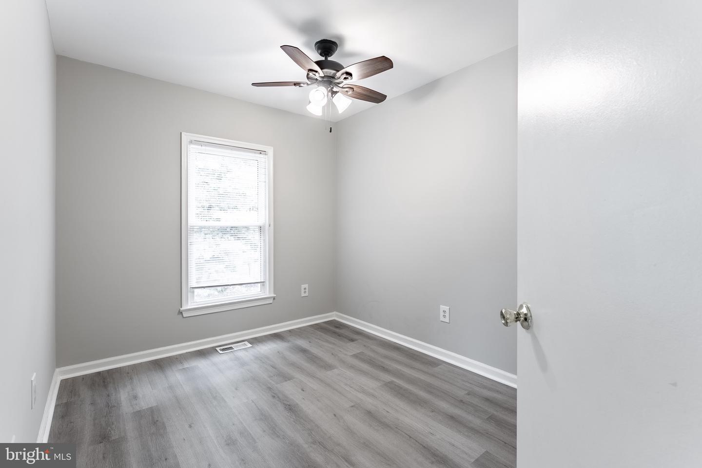 8498 LAUREL OAK DR, SPRINGFIELD, Virginia 22153, 3 Bedrooms Bedrooms, ,3 BathroomsBathrooms,Residential,For sale,8498 LAUREL OAK DR,VAFX2268608 MLS # VAFX2268608