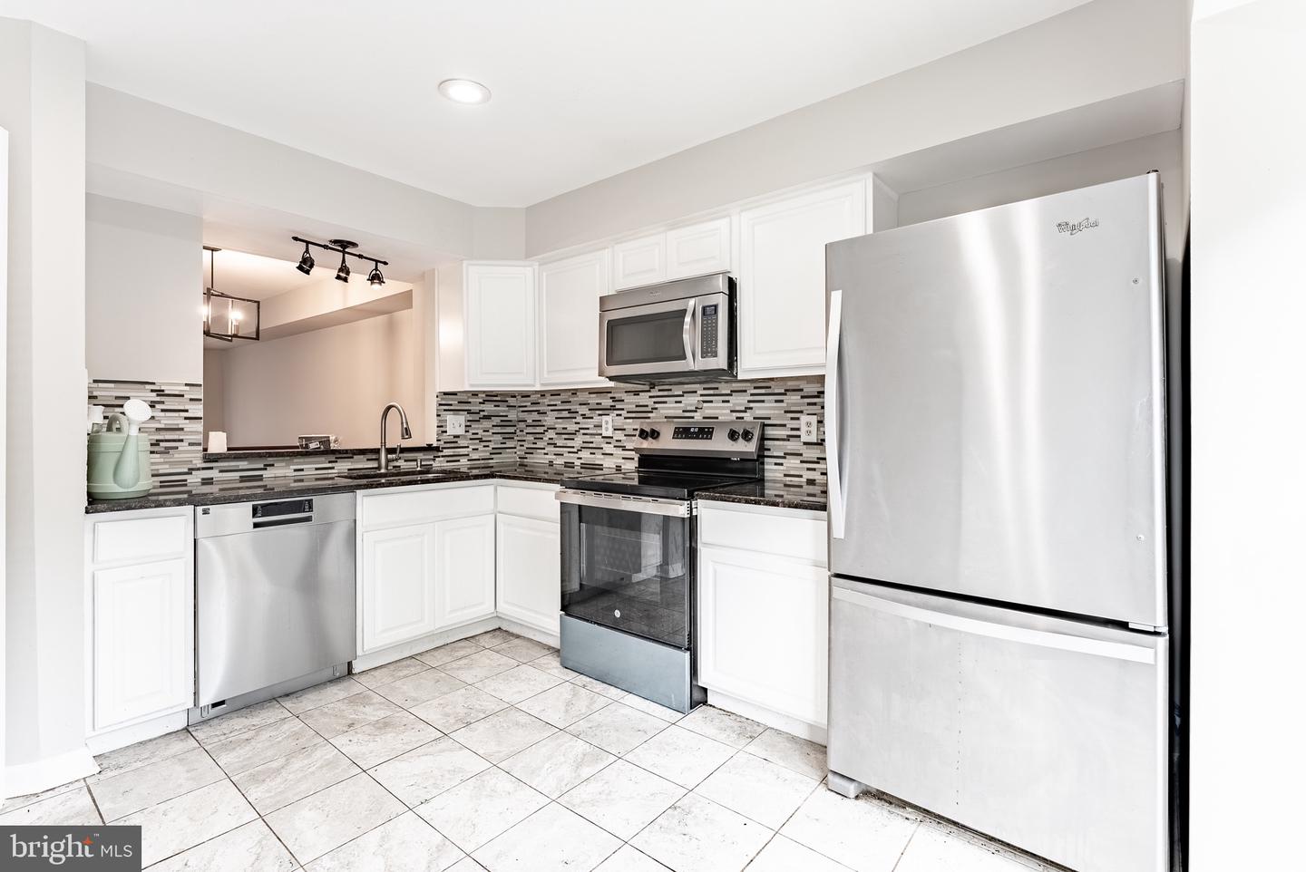 8498 LAUREL OAK DR, SPRINGFIELD, Virginia 22153, 3 Bedrooms Bedrooms, ,3 BathroomsBathrooms,Residential,For sale,8498 LAUREL OAK DR,VAFX2268608 MLS # VAFX2268608