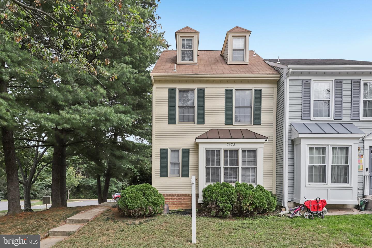 7673 NORTHERN OAKS CT, SPRINGFIELD, Virginia 22153, 3 Bedrooms Bedrooms, ,2 BathroomsBathrooms,Residential,For sale,7673 NORTHERN OAKS CT,VAFX2268656 MLS # VAFX2268656