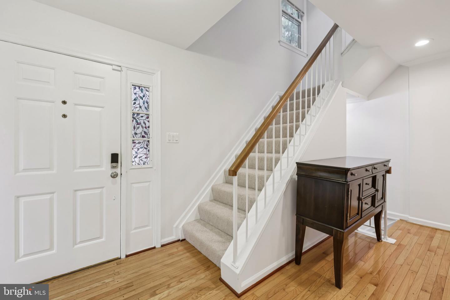 7673 NORTHERN OAKS CT, SPRINGFIELD, Virginia 22153, 3 Bedrooms Bedrooms, ,2 BathroomsBathrooms,Residential,For sale,7673 NORTHERN OAKS CT,VAFX2268656 MLS # VAFX2268656