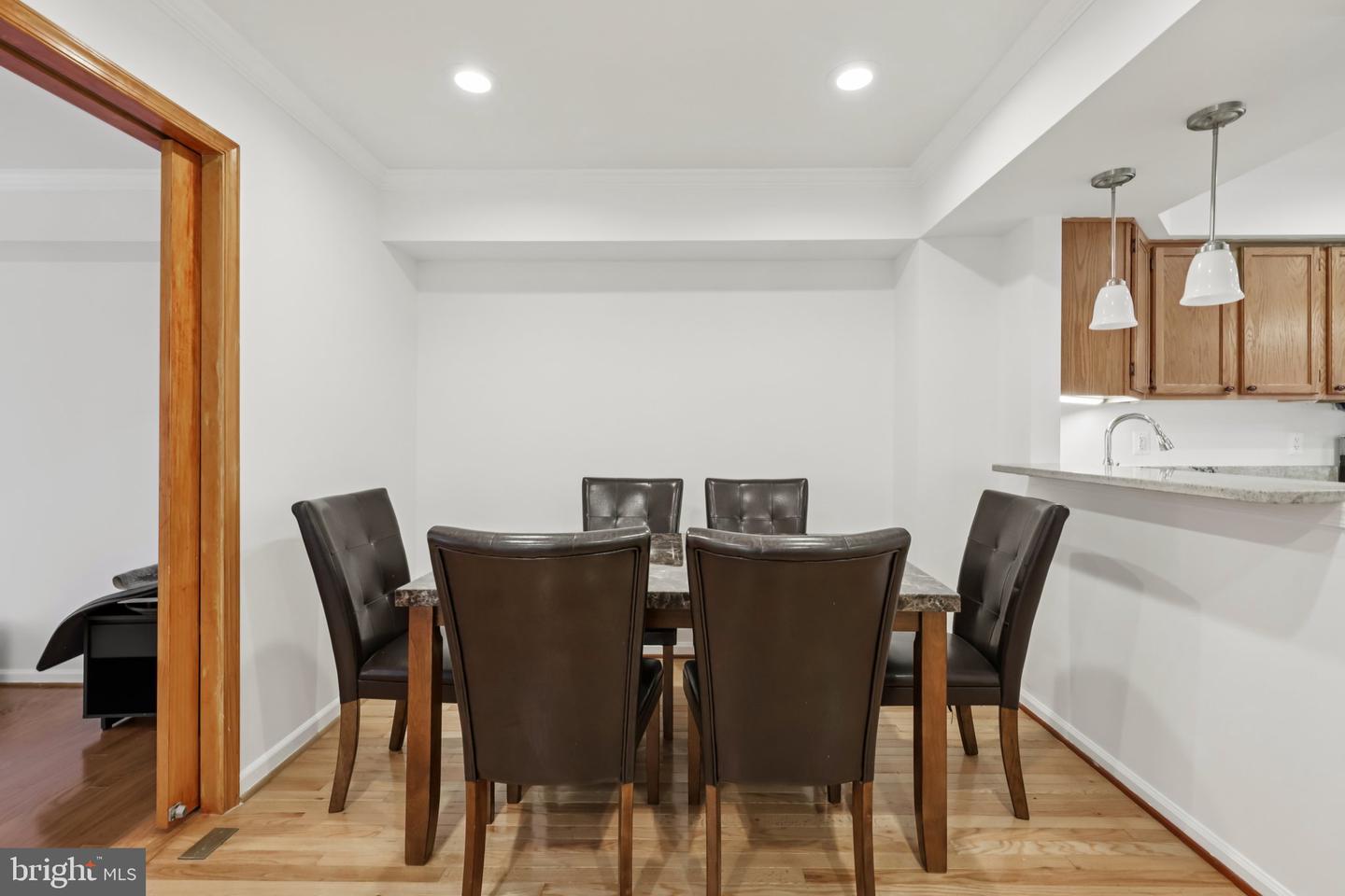 7673 NORTHERN OAKS CT, SPRINGFIELD, Virginia 22153, 3 Bedrooms Bedrooms, ,2 BathroomsBathrooms,Residential,For sale,7673 NORTHERN OAKS CT,VAFX2268656 MLS # VAFX2268656