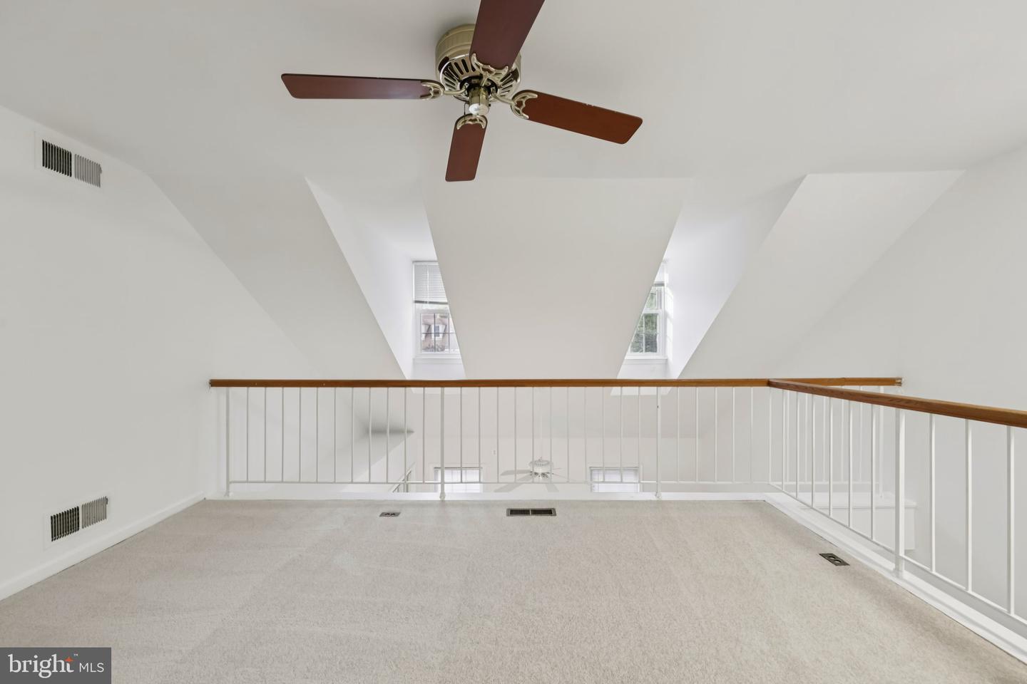 7673 NORTHERN OAKS CT, SPRINGFIELD, Virginia 22153, 3 Bedrooms Bedrooms, ,2 BathroomsBathrooms,Residential,For sale,7673 NORTHERN OAKS CT,VAFX2268656 MLS # VAFX2268656