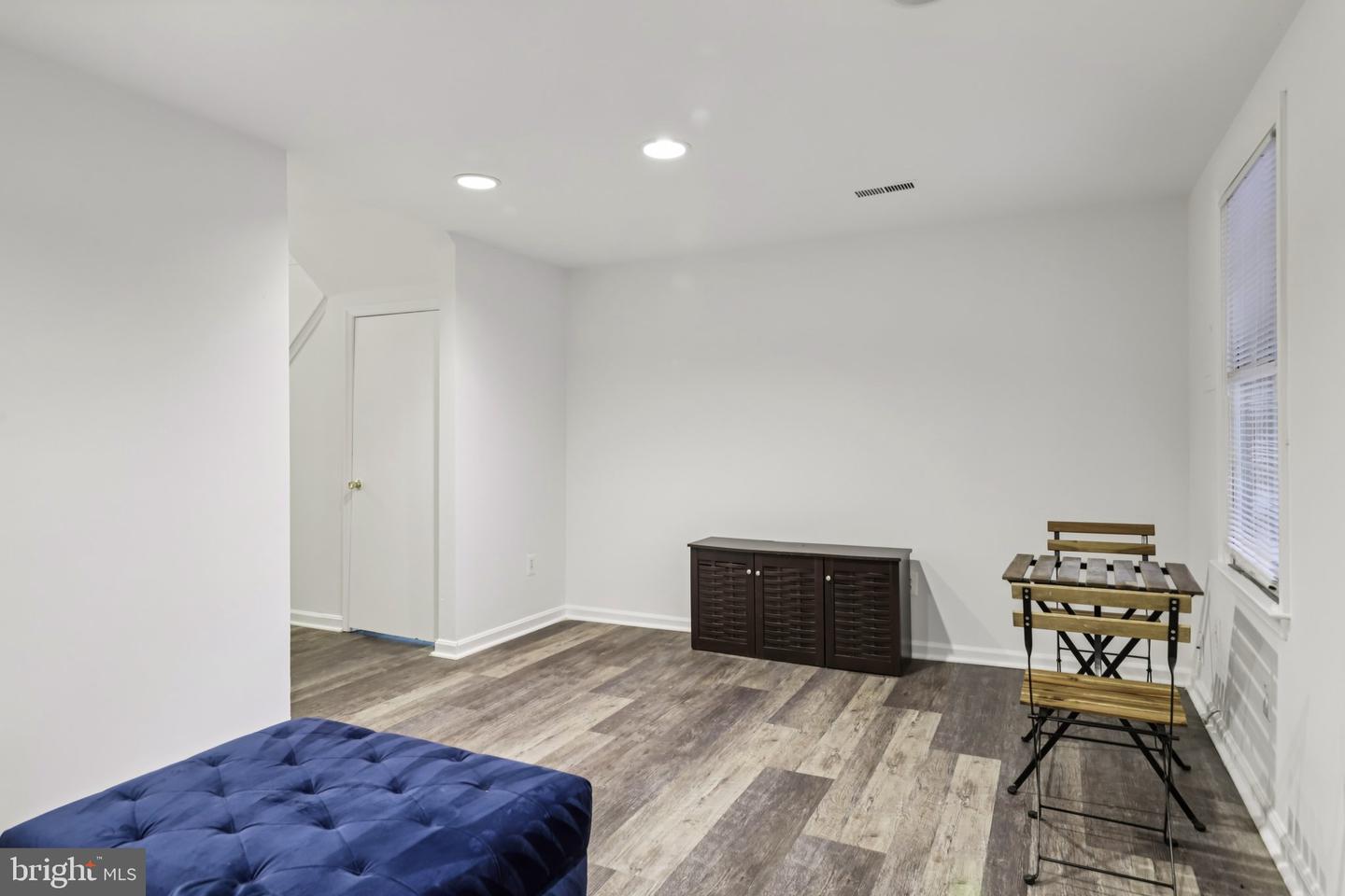 7673 NORTHERN OAKS CT, SPRINGFIELD, Virginia 22153, 3 Bedrooms Bedrooms, ,2 BathroomsBathrooms,Residential,For sale,7673 NORTHERN OAKS CT,VAFX2268656 MLS # VAFX2268656