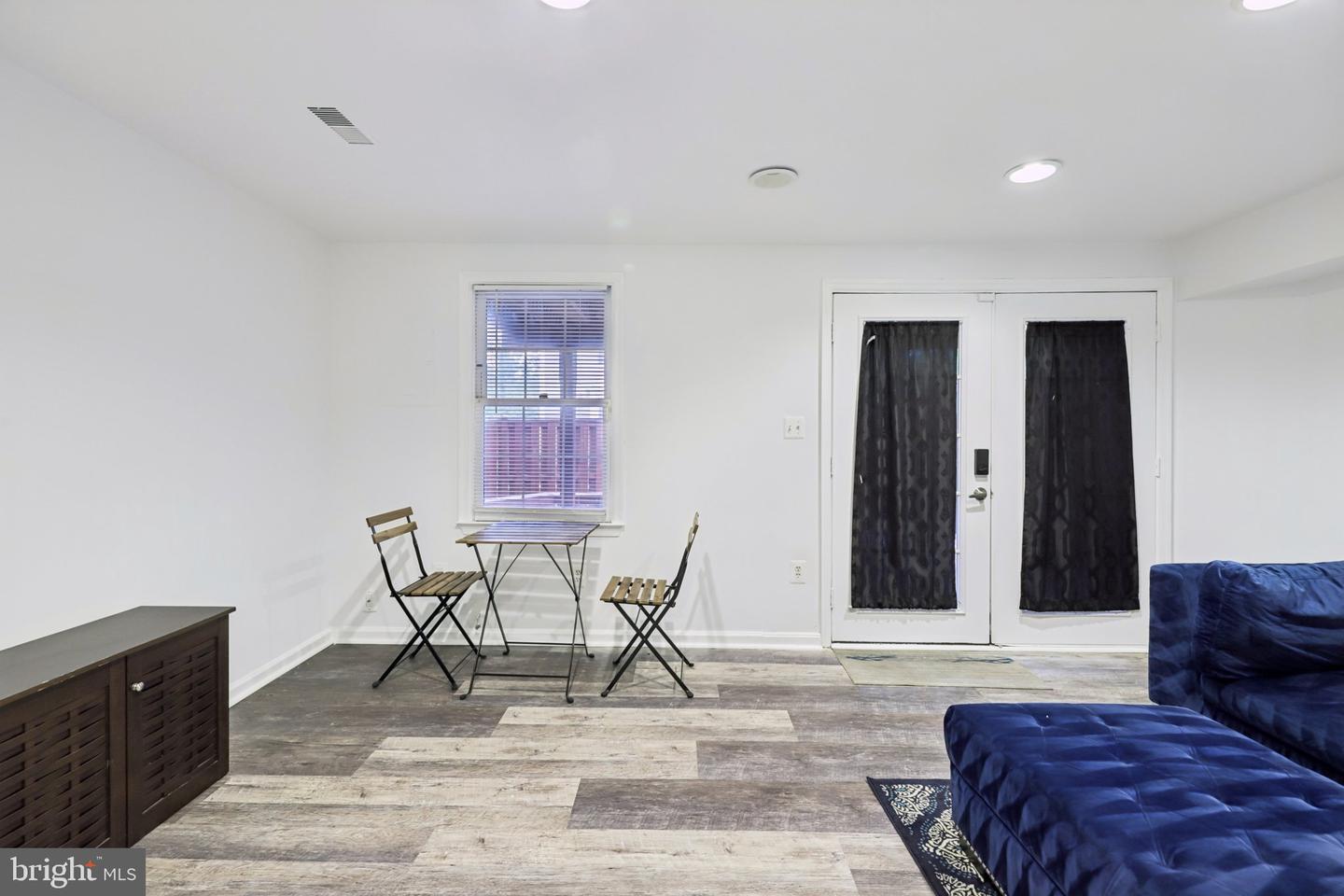 7673 NORTHERN OAKS CT, SPRINGFIELD, Virginia 22153, 3 Bedrooms Bedrooms, ,2 BathroomsBathrooms,Residential,For sale,7673 NORTHERN OAKS CT,VAFX2268656 MLS # VAFX2268656