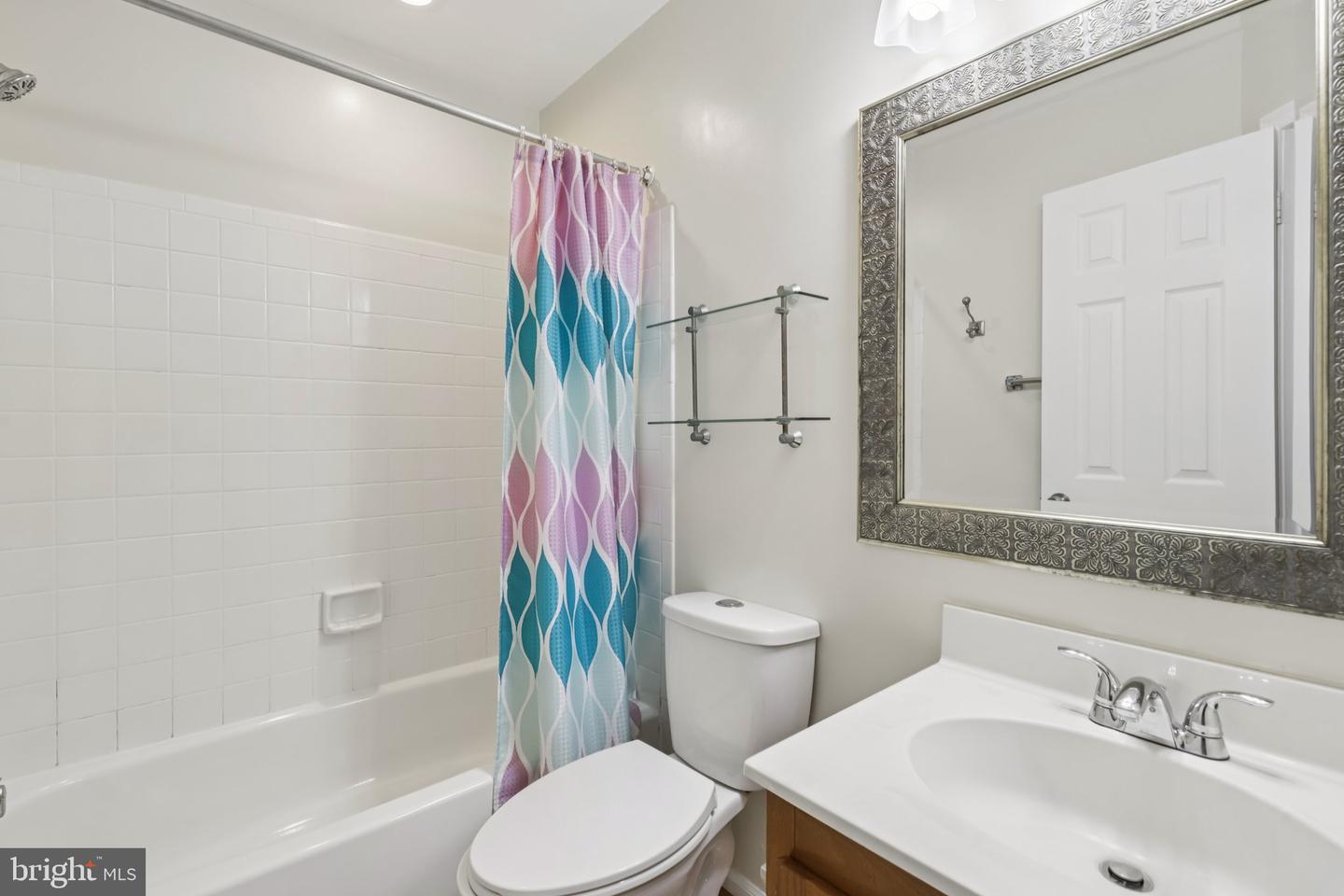 7673 NORTHERN OAKS CT, SPRINGFIELD, Virginia 22153, 3 Bedrooms Bedrooms, ,2 BathroomsBathrooms,Residential,For sale,7673 NORTHERN OAKS CT,VAFX2268656 MLS # VAFX2268656