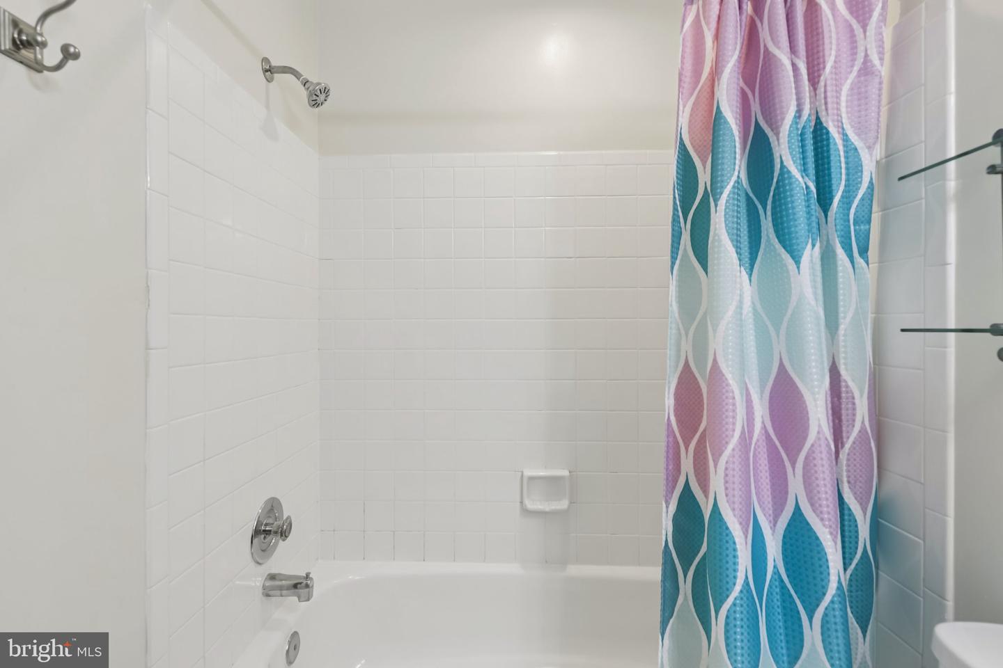 7673 NORTHERN OAKS CT, SPRINGFIELD, Virginia 22153, 3 Bedrooms Bedrooms, ,2 BathroomsBathrooms,Residential,For sale,7673 NORTHERN OAKS CT,VAFX2268656 MLS # VAFX2268656