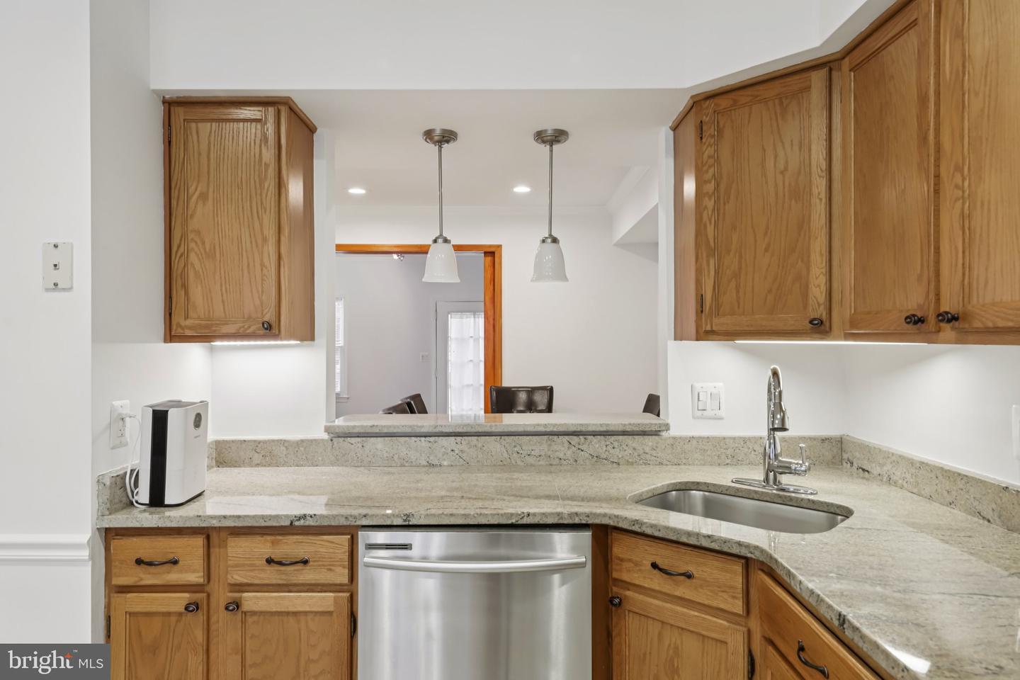 7673 NORTHERN OAKS CT, SPRINGFIELD, Virginia 22153, 3 Bedrooms Bedrooms, ,2 BathroomsBathrooms,Residential,For sale,7673 NORTHERN OAKS CT,VAFX2268656 MLS # VAFX2268656